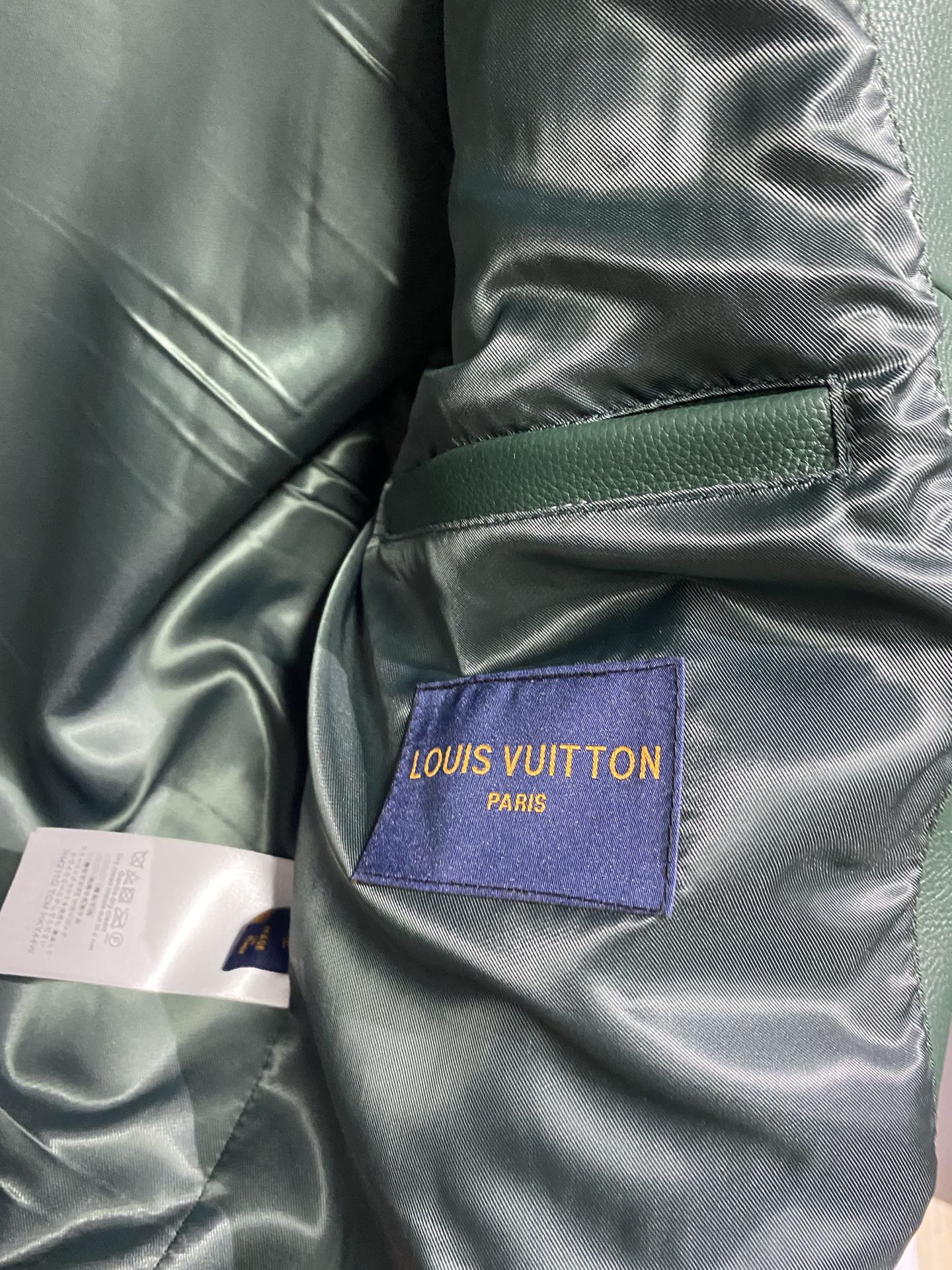 Louis Vuitton Deri Mont