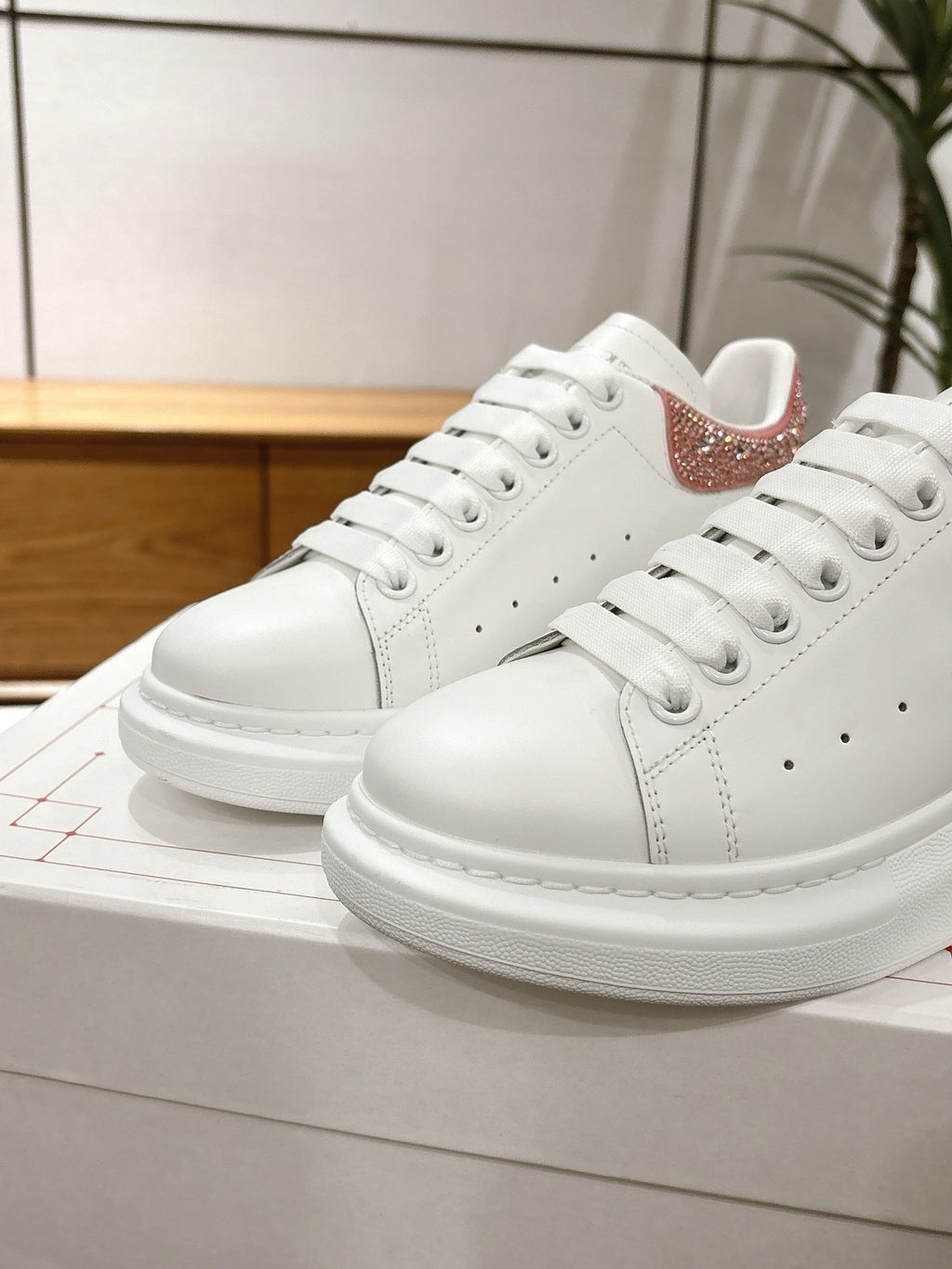 Alexander McQueen Sneaker