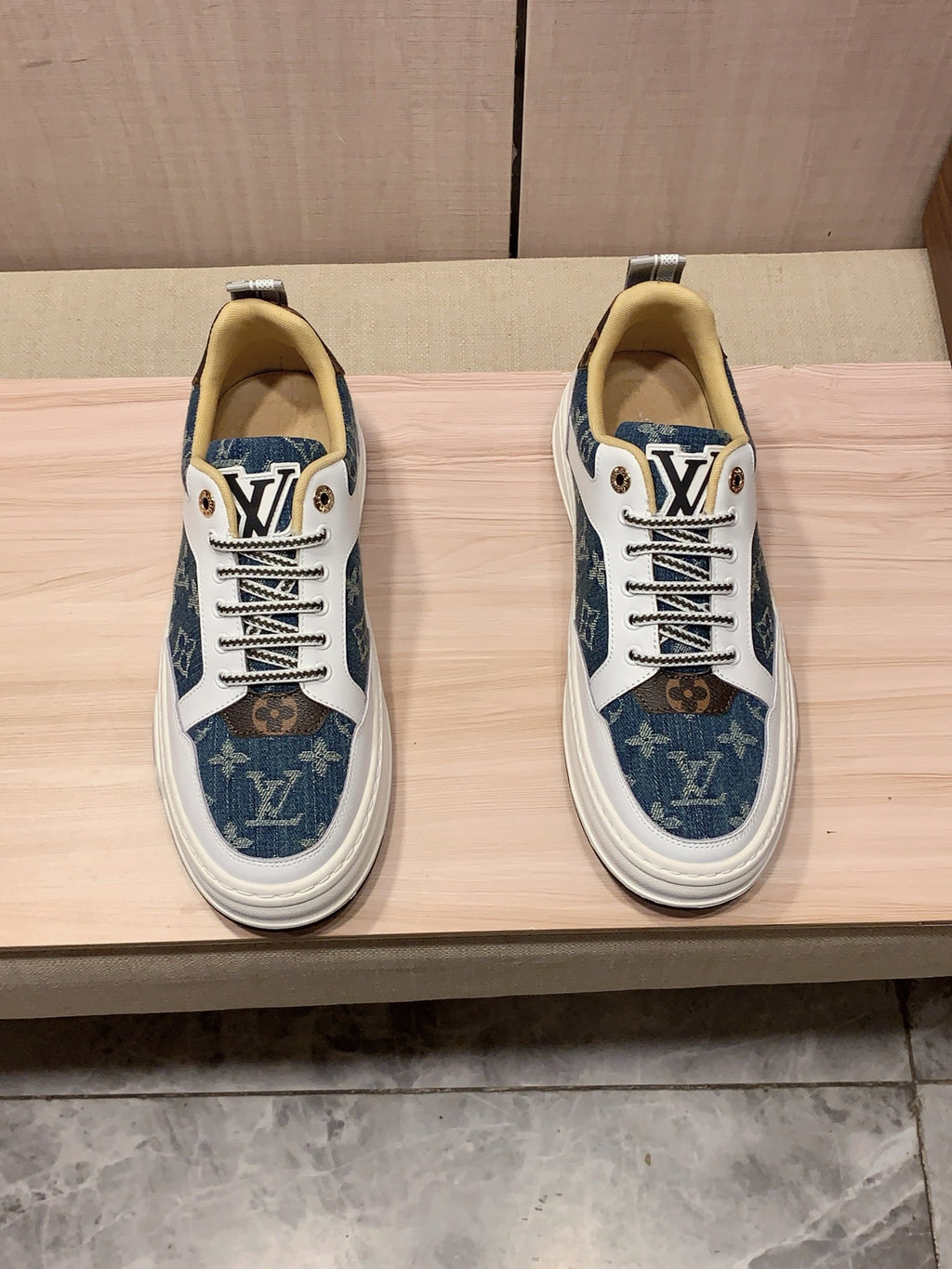 Louis Vuitton Sneaker