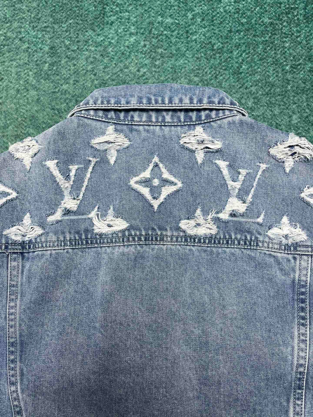 Louis Vuitton Kot Mont