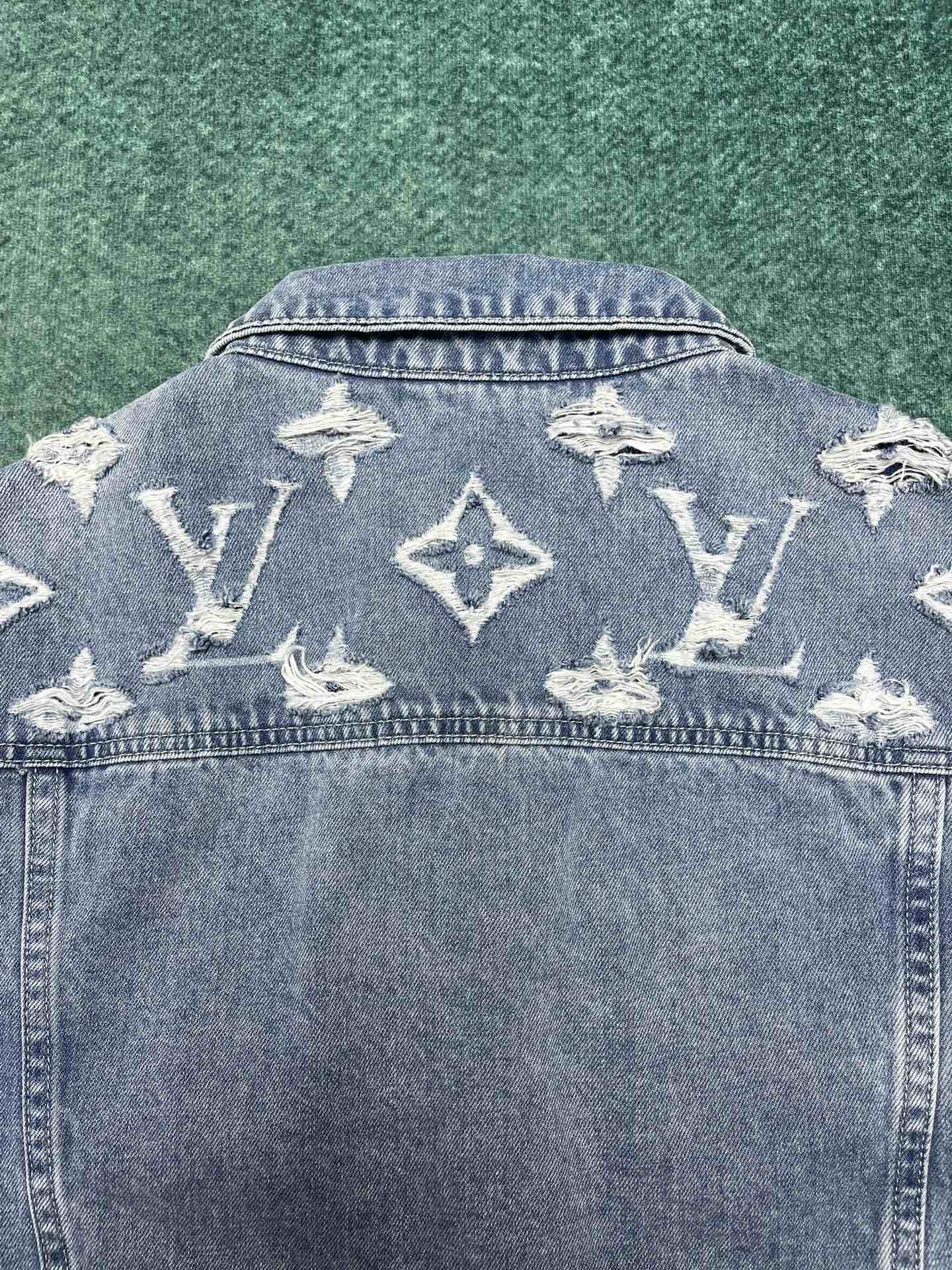 Louis Vuitton Kot Mont