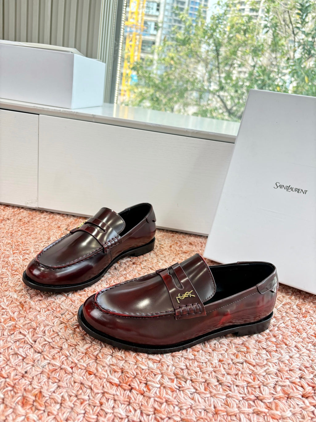 Yves Saint Laurent Loafer