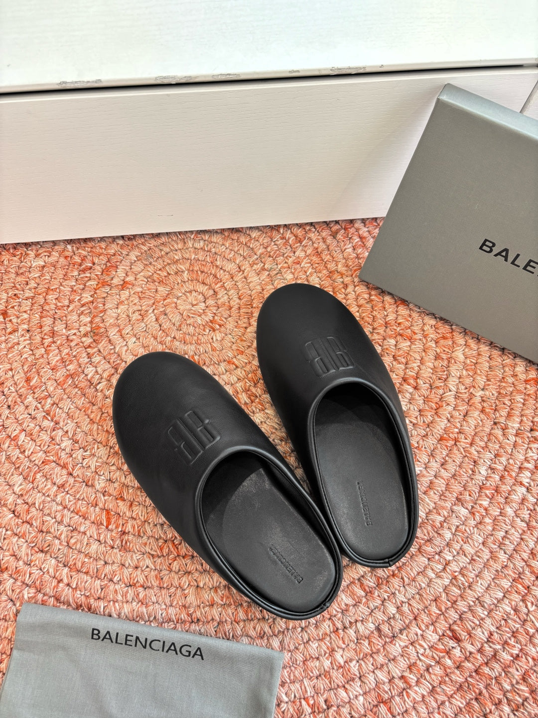 Balenciaga Slipper