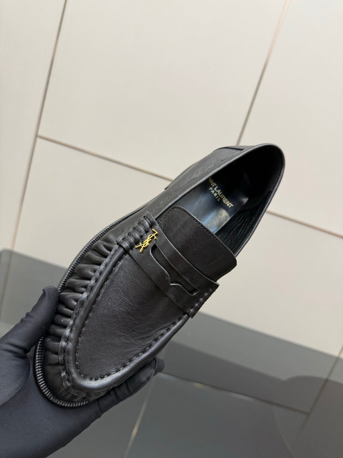 Yves Saint Laurent Loafer