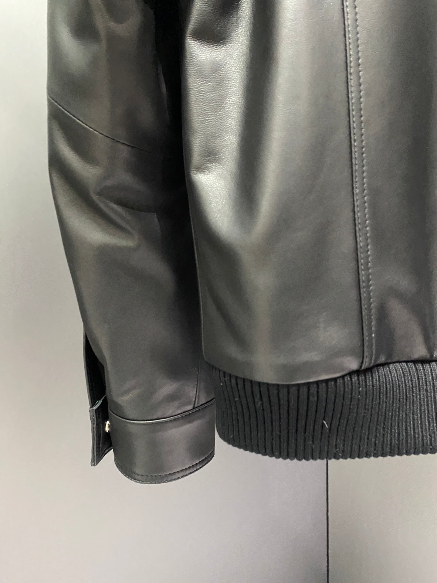 Louis Vuitton Deri Mont