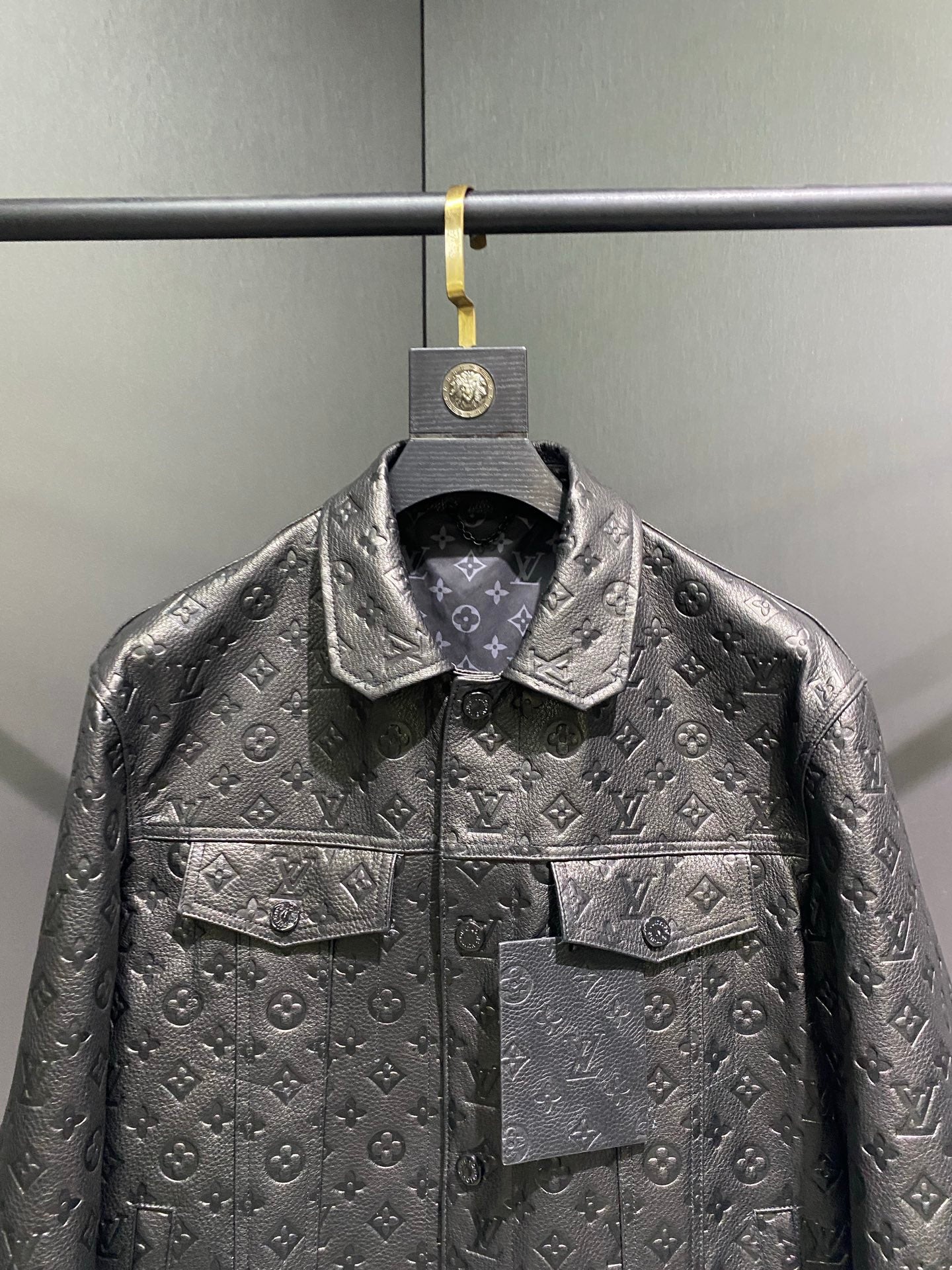 Louis Vuitton Deri Mont