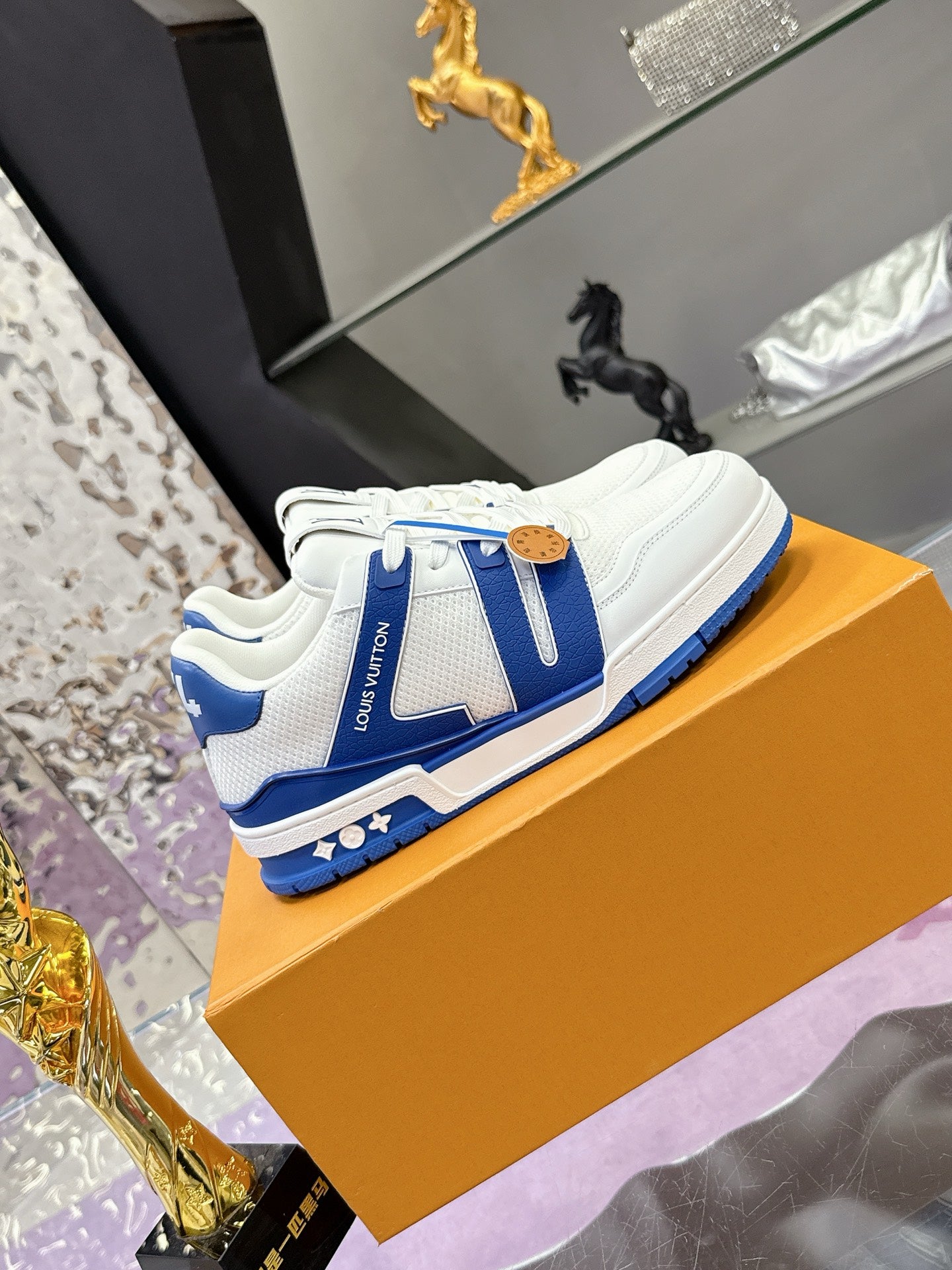 Louis Vuitton Sneaker