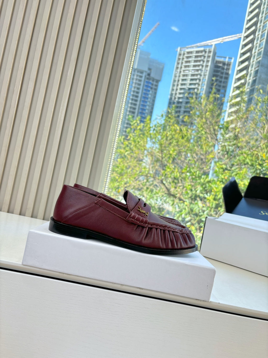 Saint Laurent Loafer