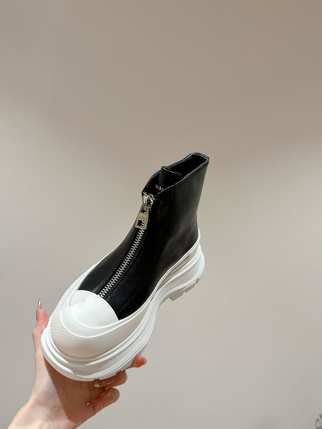 Alexander McQueen Bot