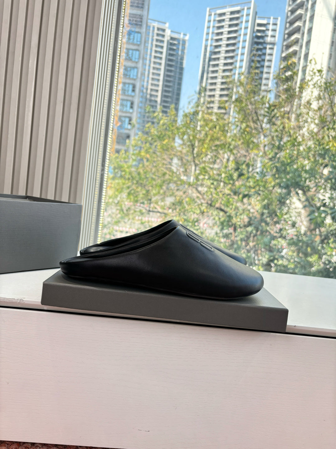 Balenciaga Slipper