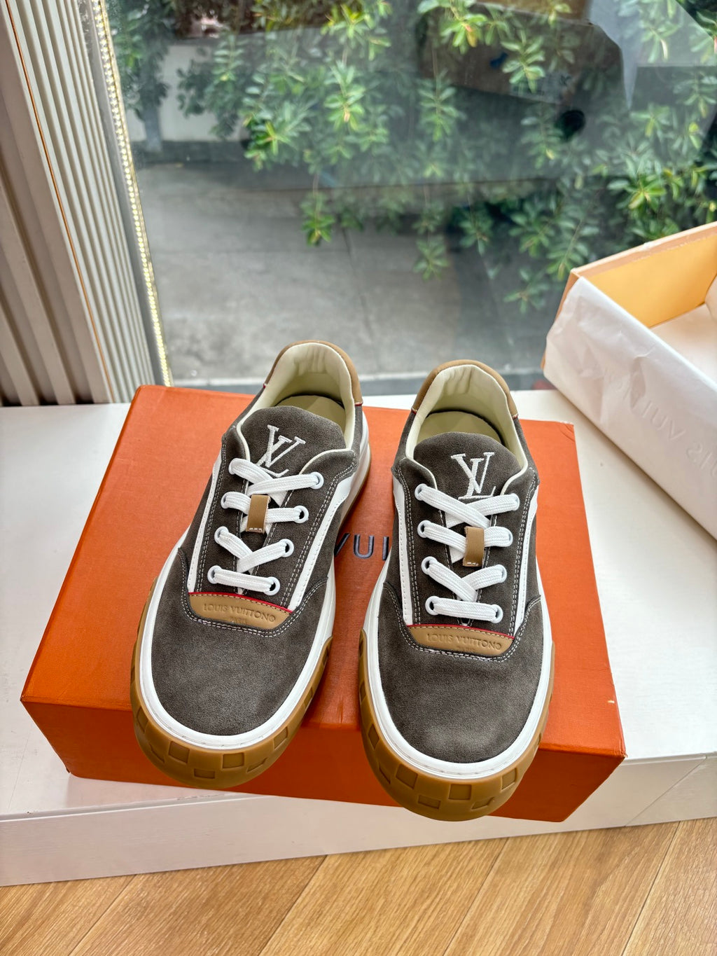 Louis Vuitton Sneaker