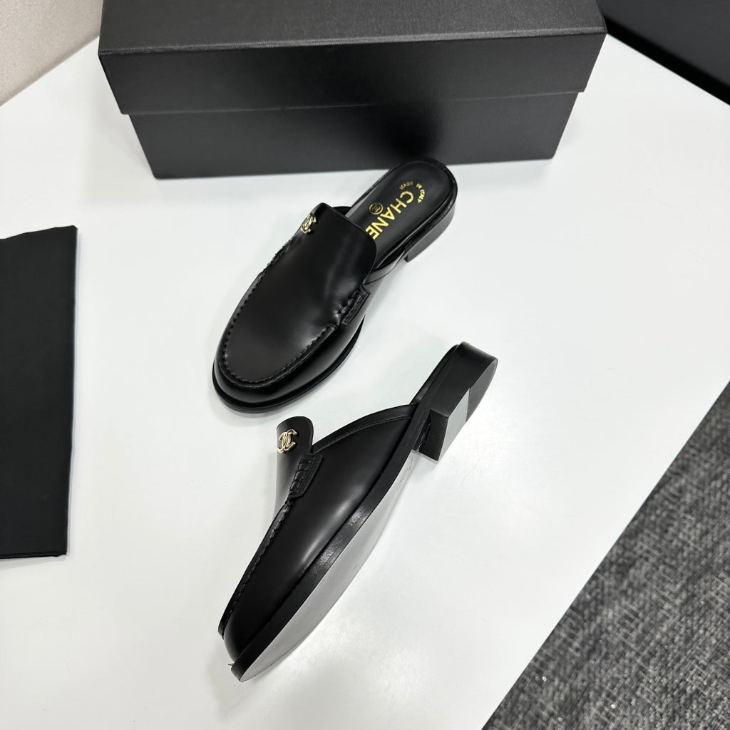 Chanel Slipper