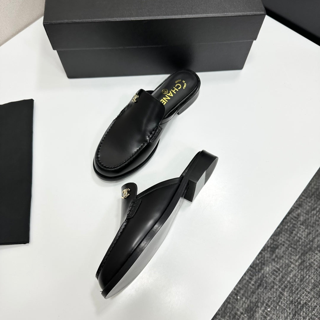Chanel Slipper