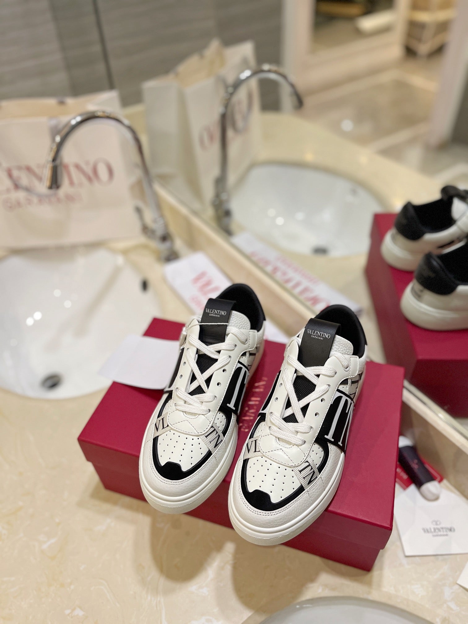 Valentino Sneaker