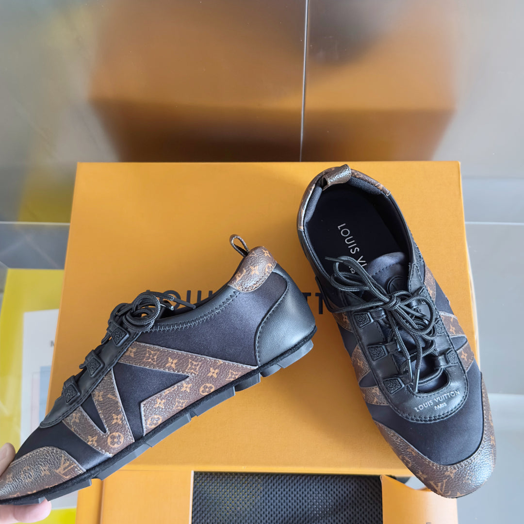 Louis Vuitton Sneaker
