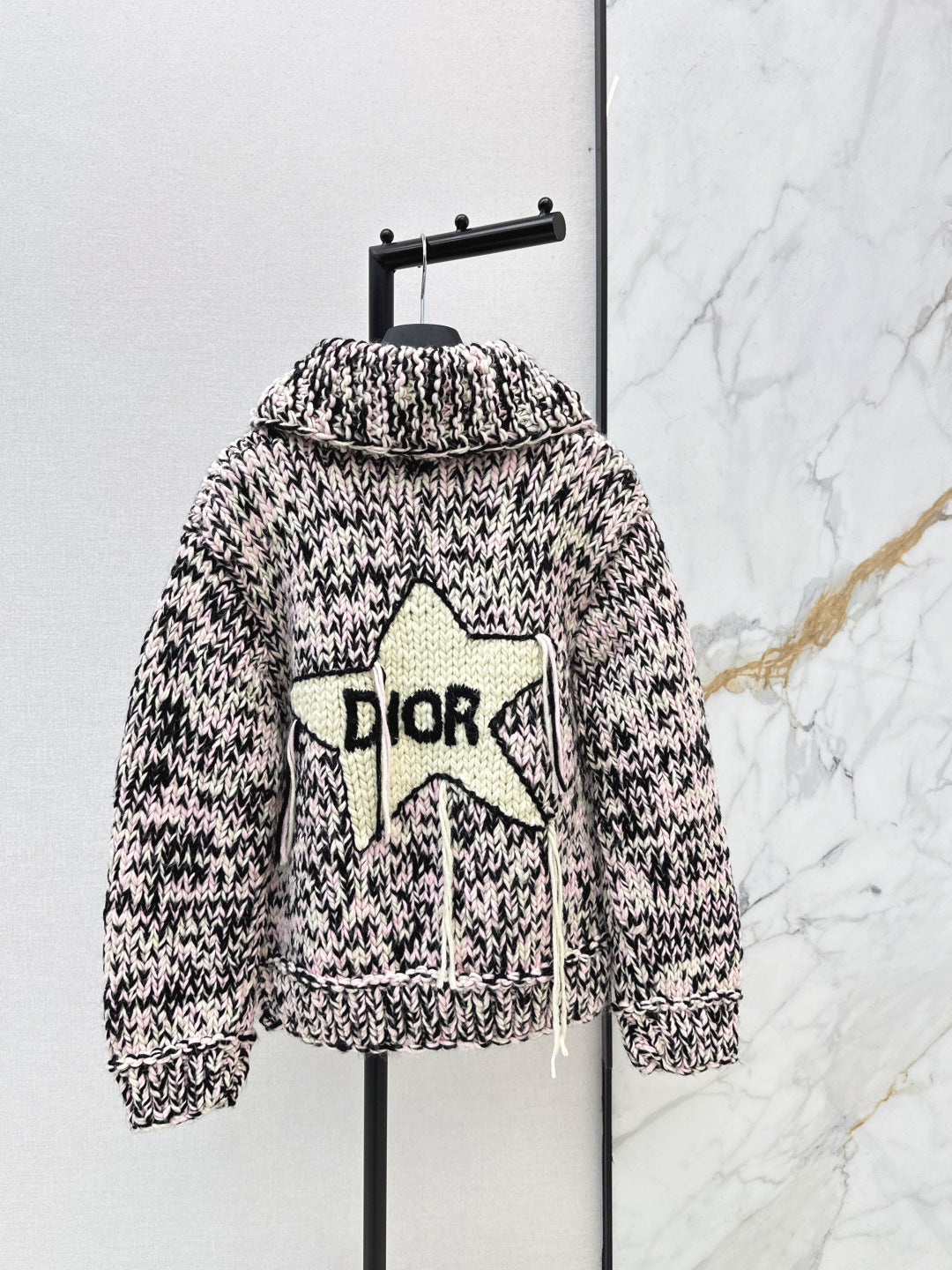 Dior Kazak