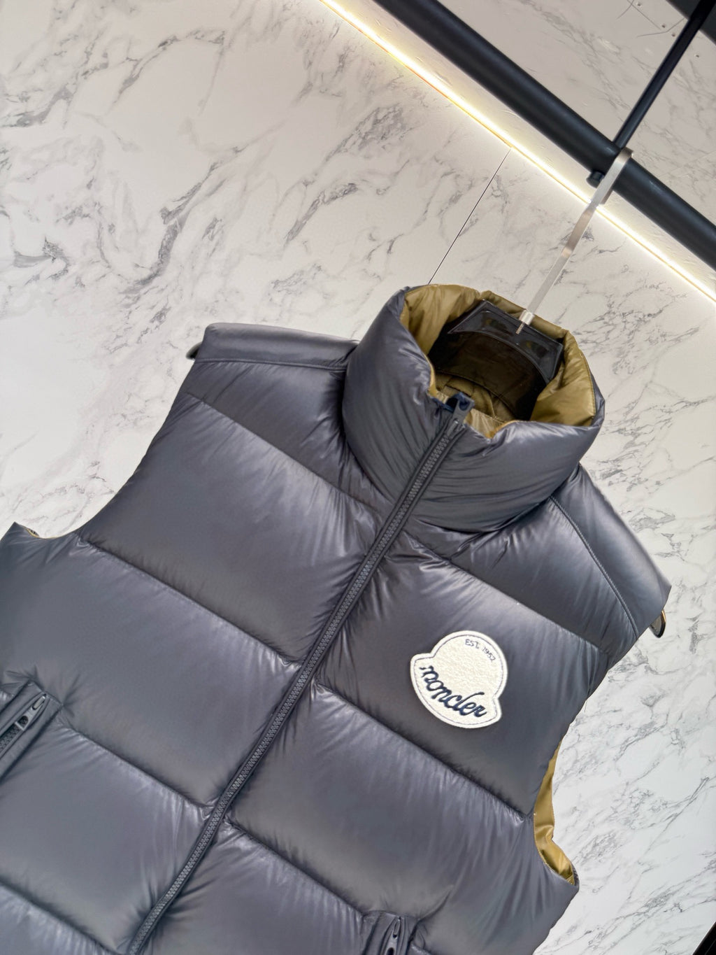 Moncler Yelek