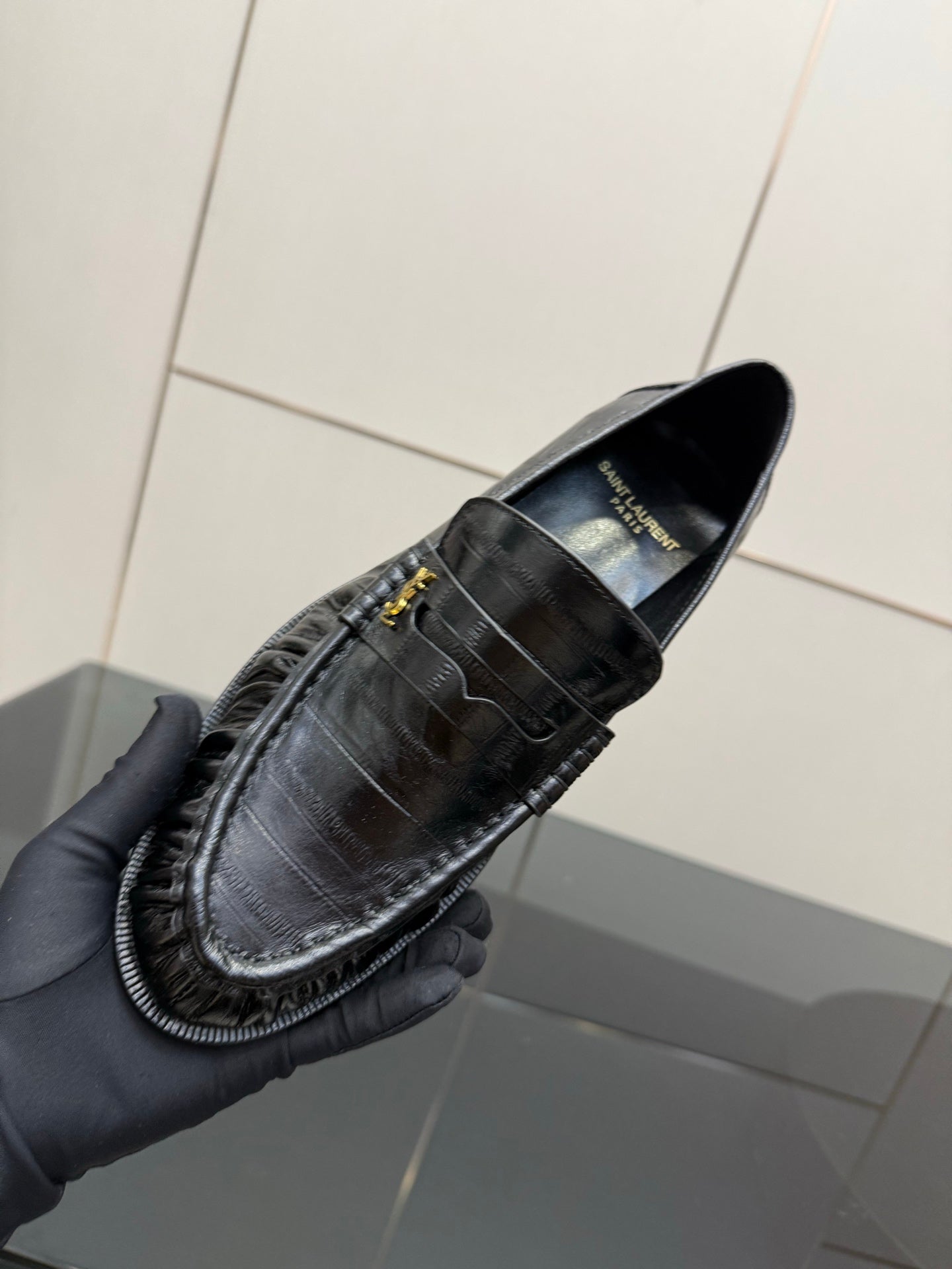 Yves Saint Laurent Loafer