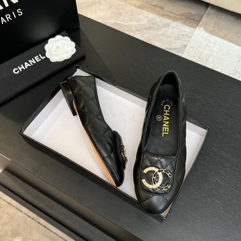 Chanel Slipper
