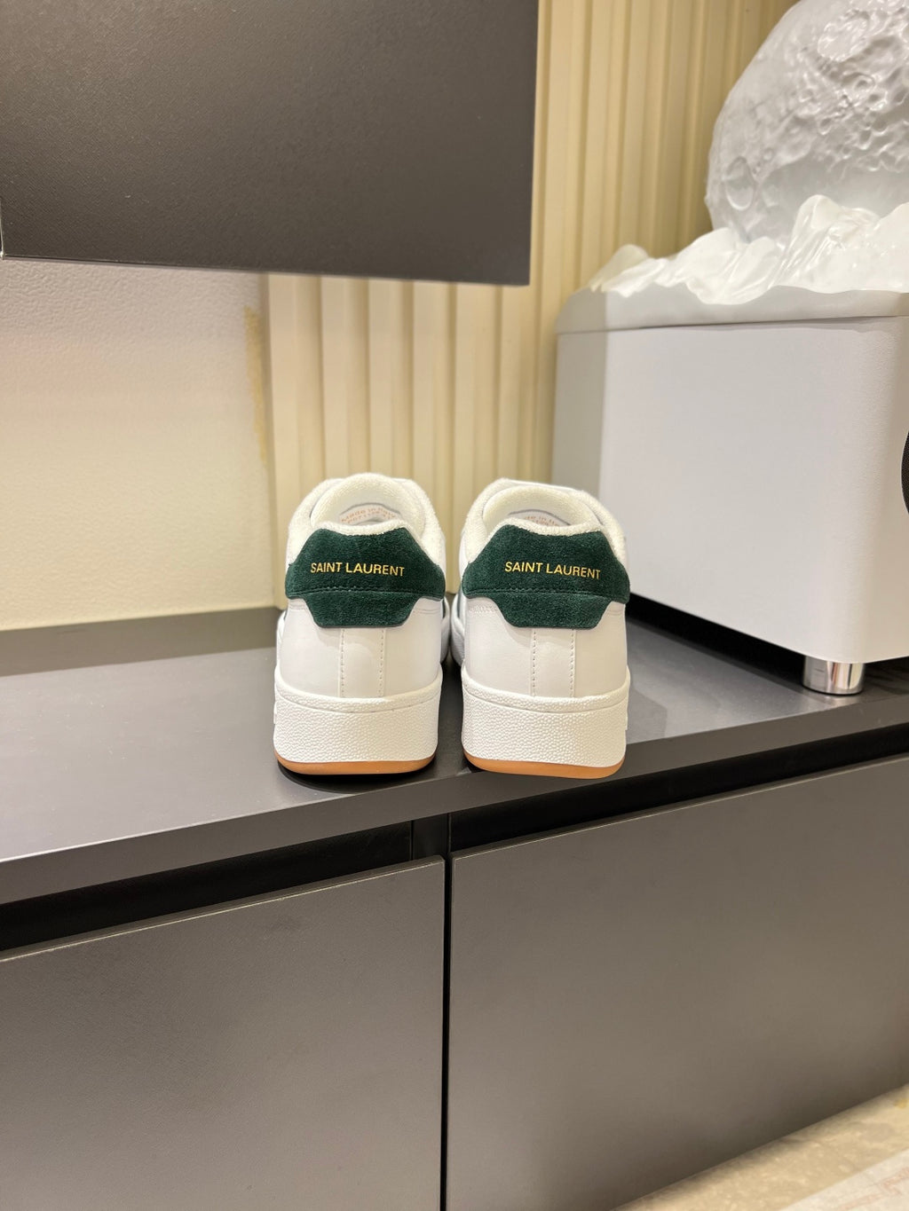 Yves Saint Laurent Sneaker