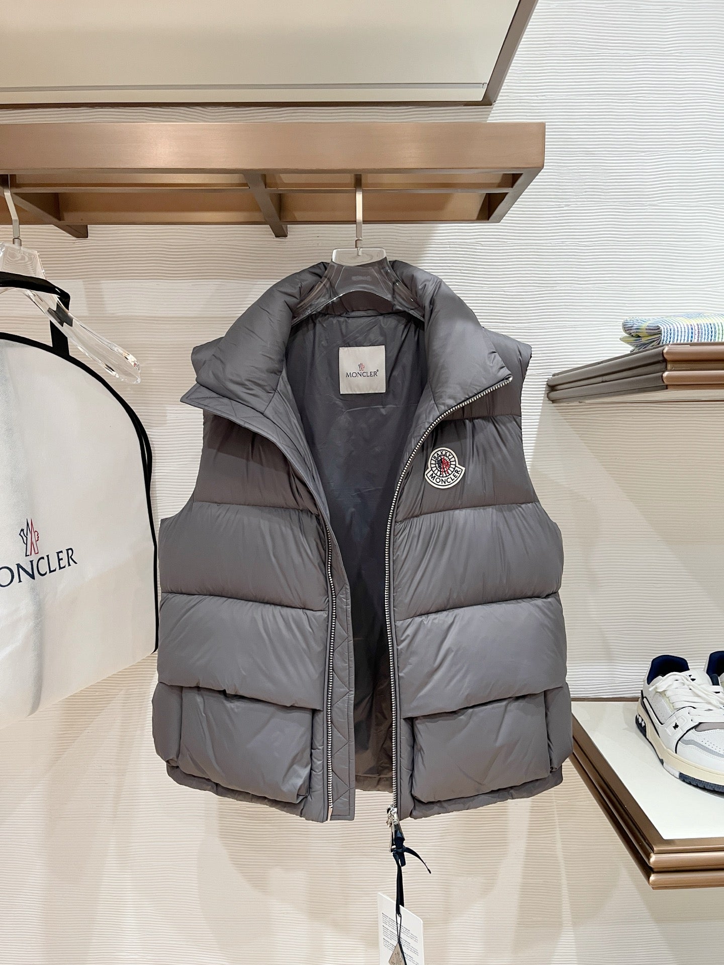 Moncler Yelek