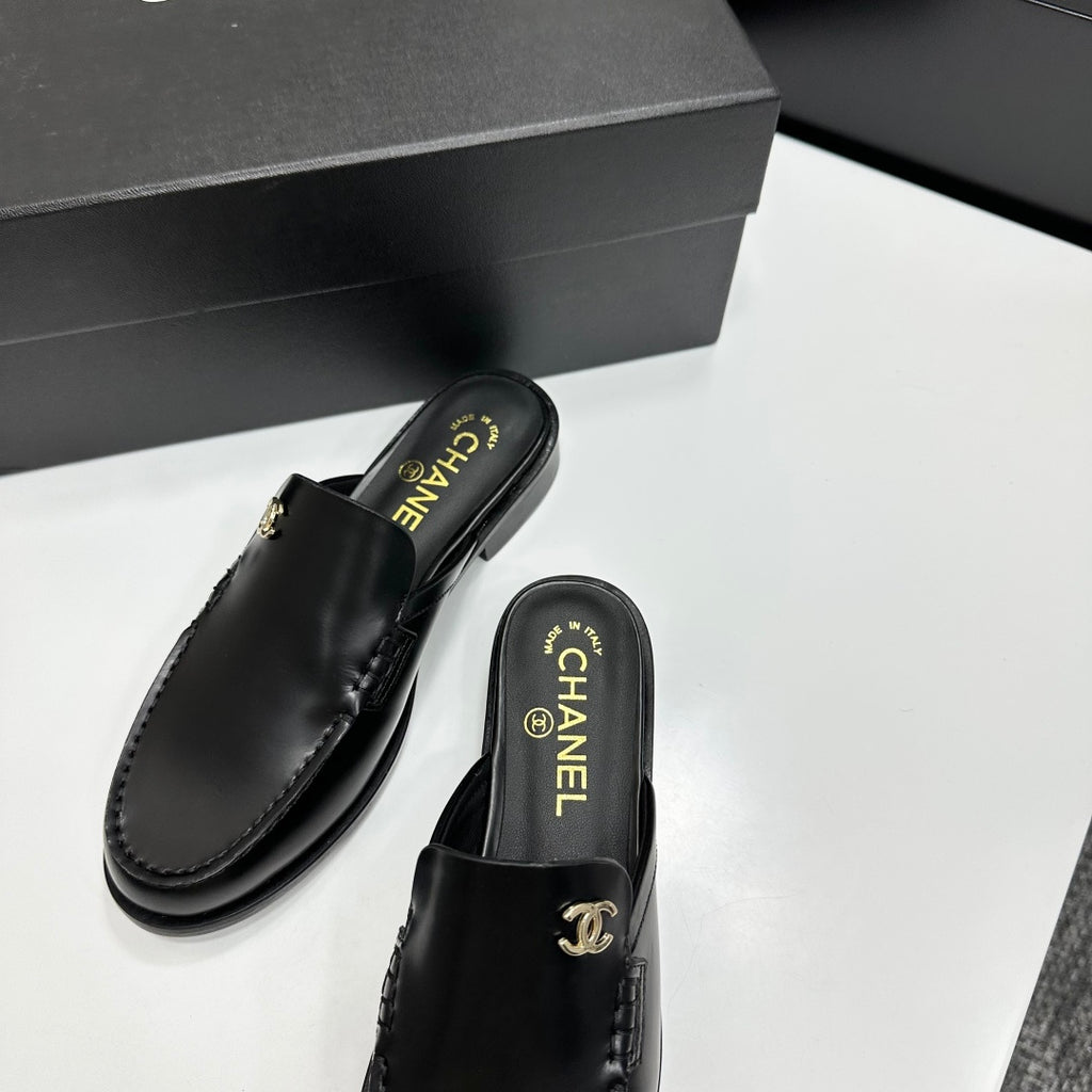 Chanel Slipper