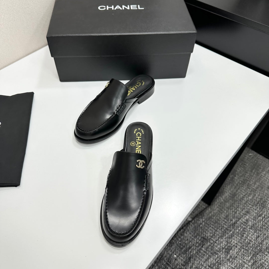 Chanel Slipper
