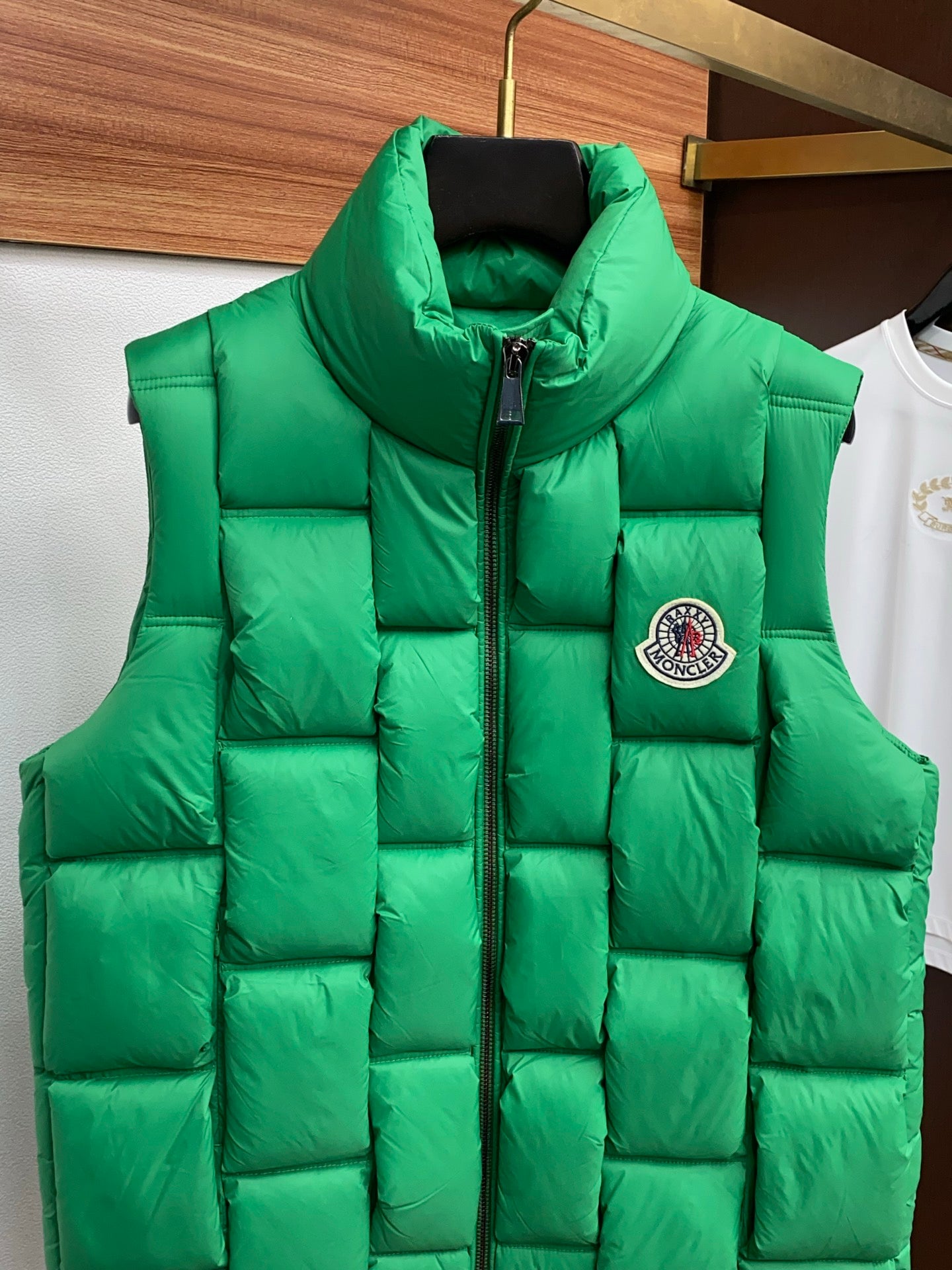 Moncler Yelek