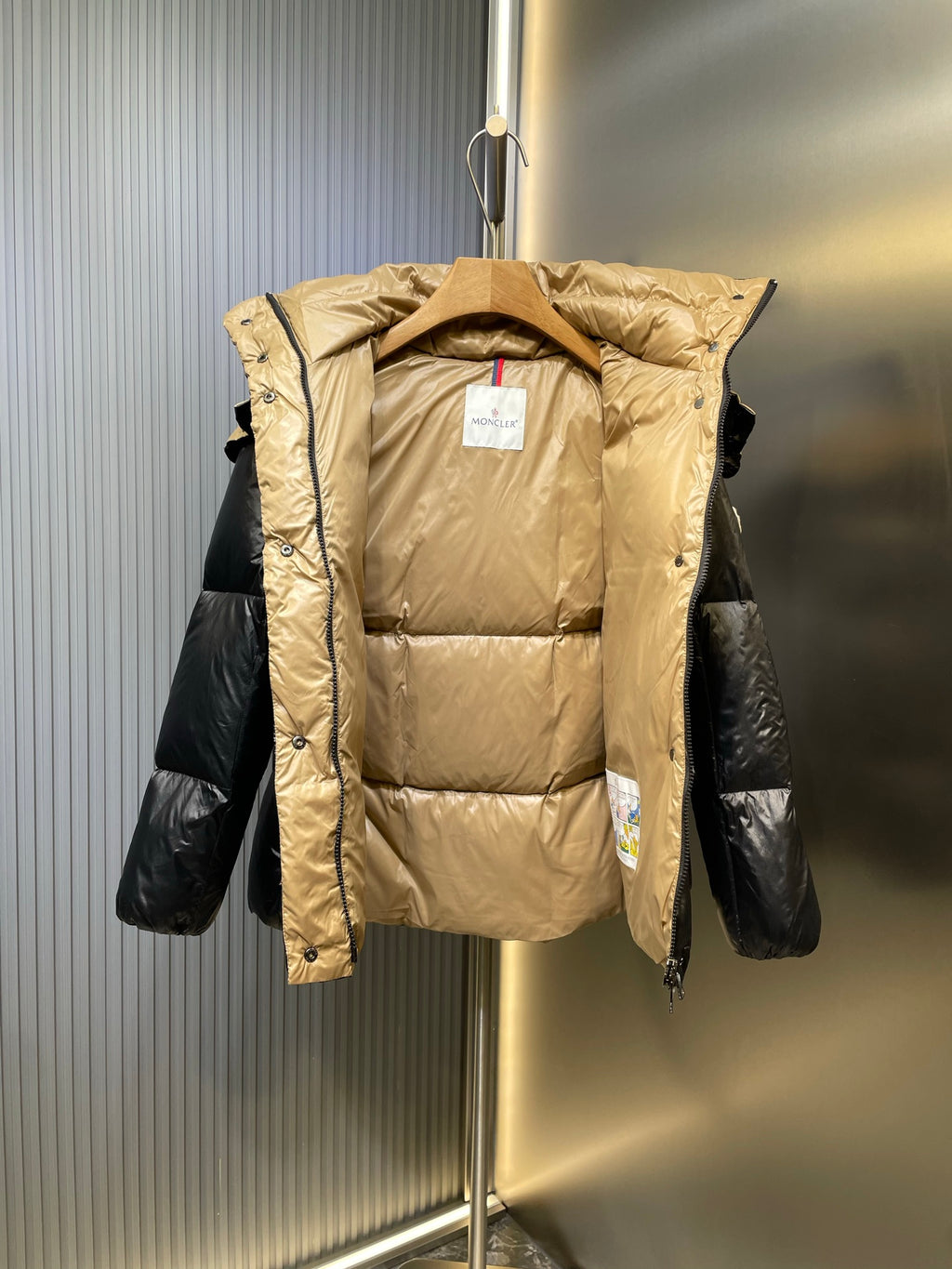 Moncler Kastüyü Mont