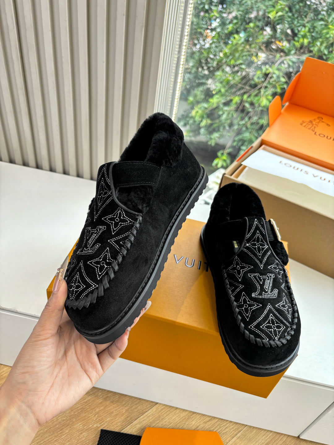 Louis Vuitton Slipper