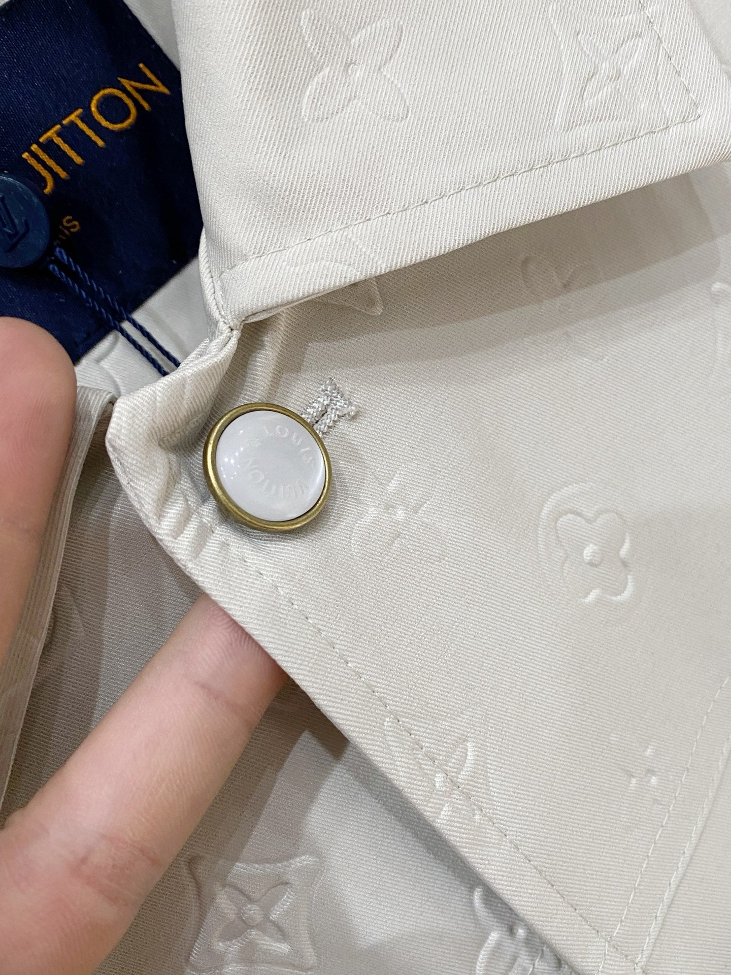 Louis Vuitton Deri Mont