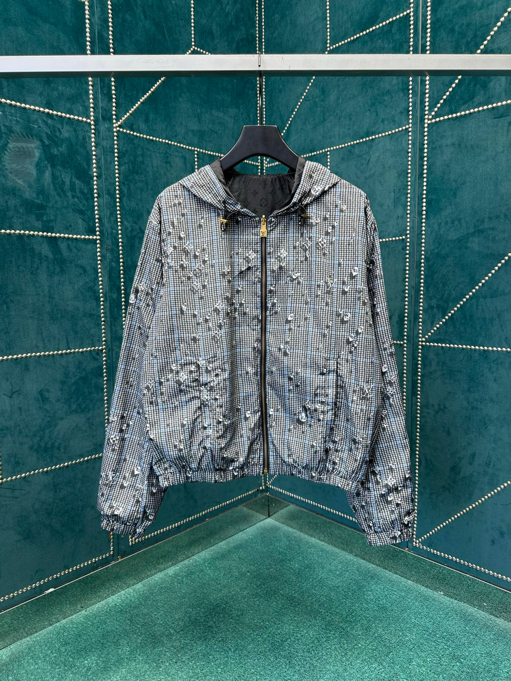 Louis Vuitton Yağmurluk