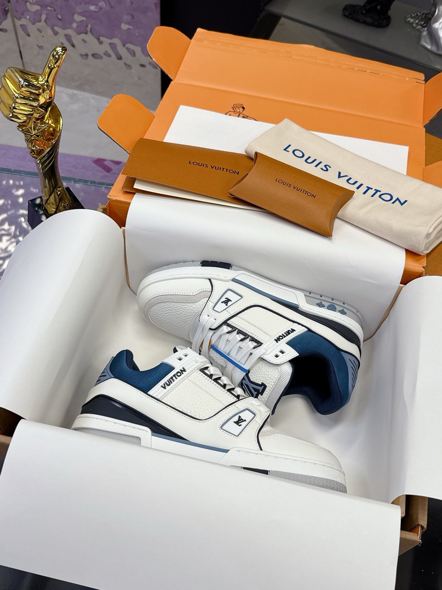 Louis Vuitton Sneaker