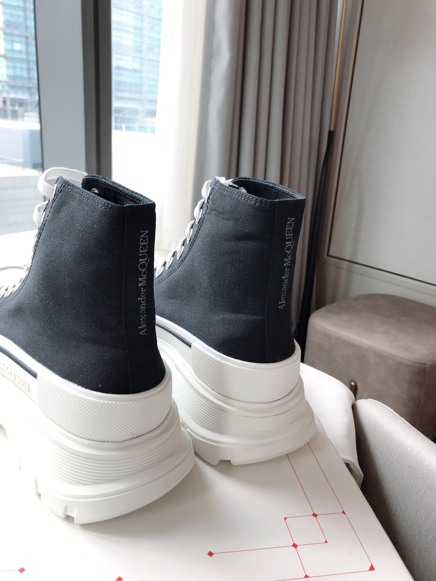 Alexander McQueen Bot