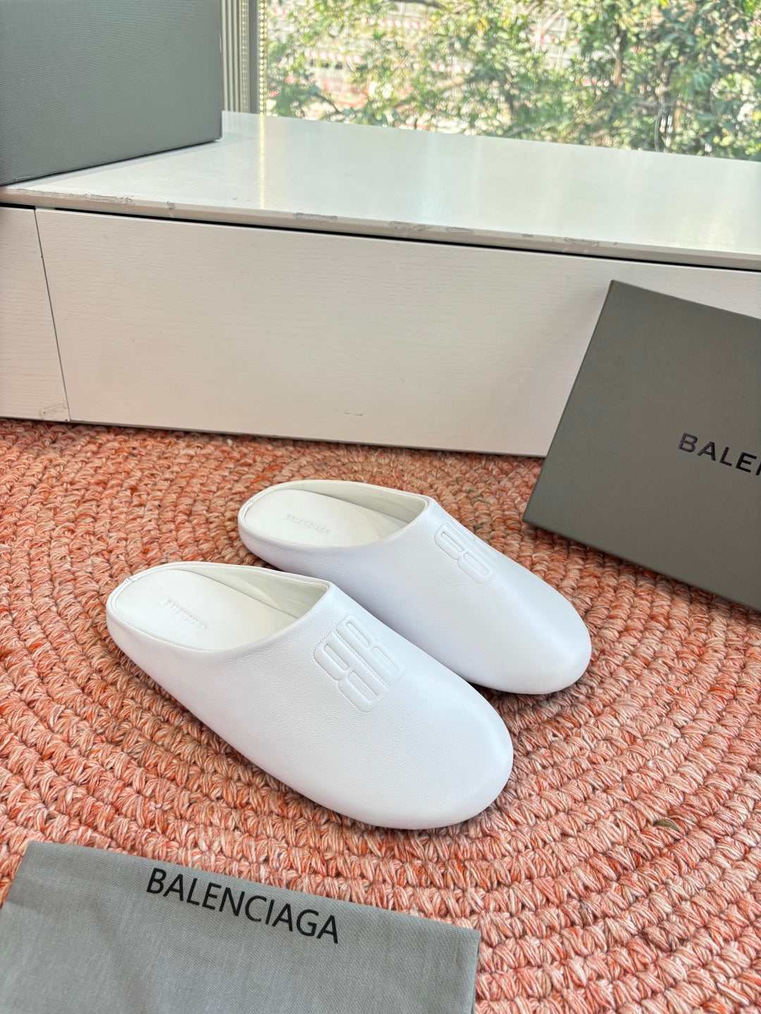 Balenciaga Slipper
