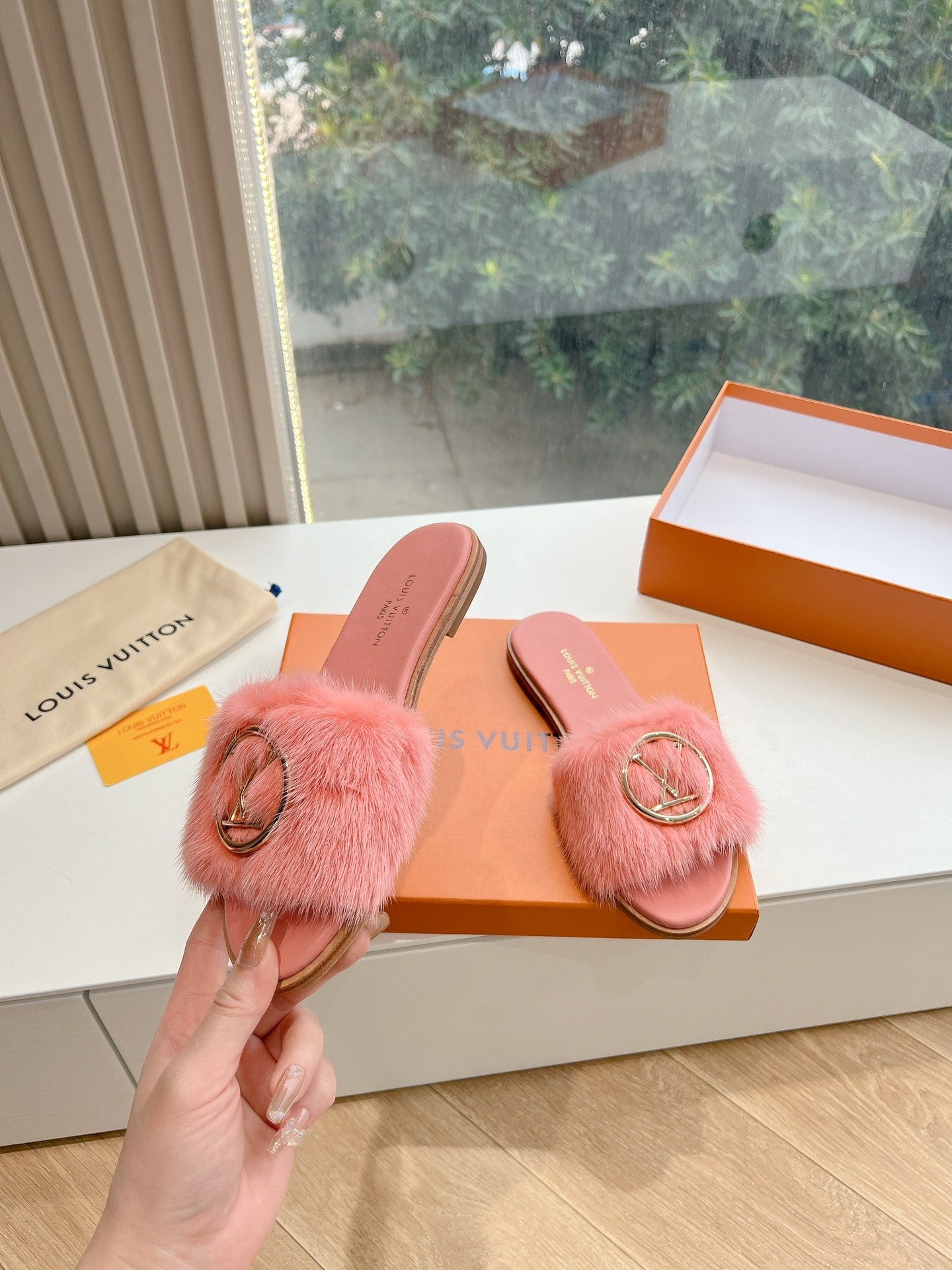 Louis Vuitton Slipper