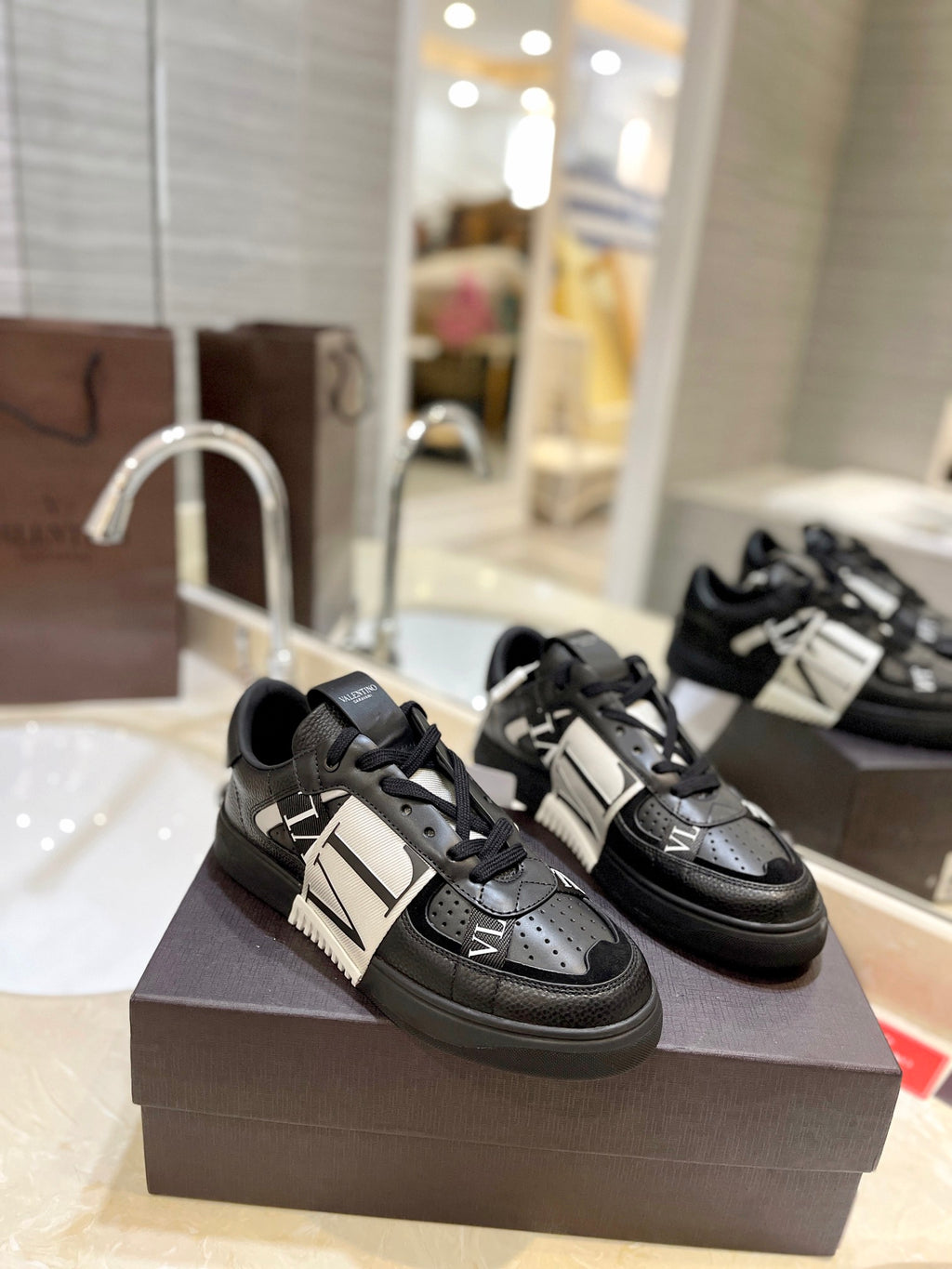 Valentino Sneaker