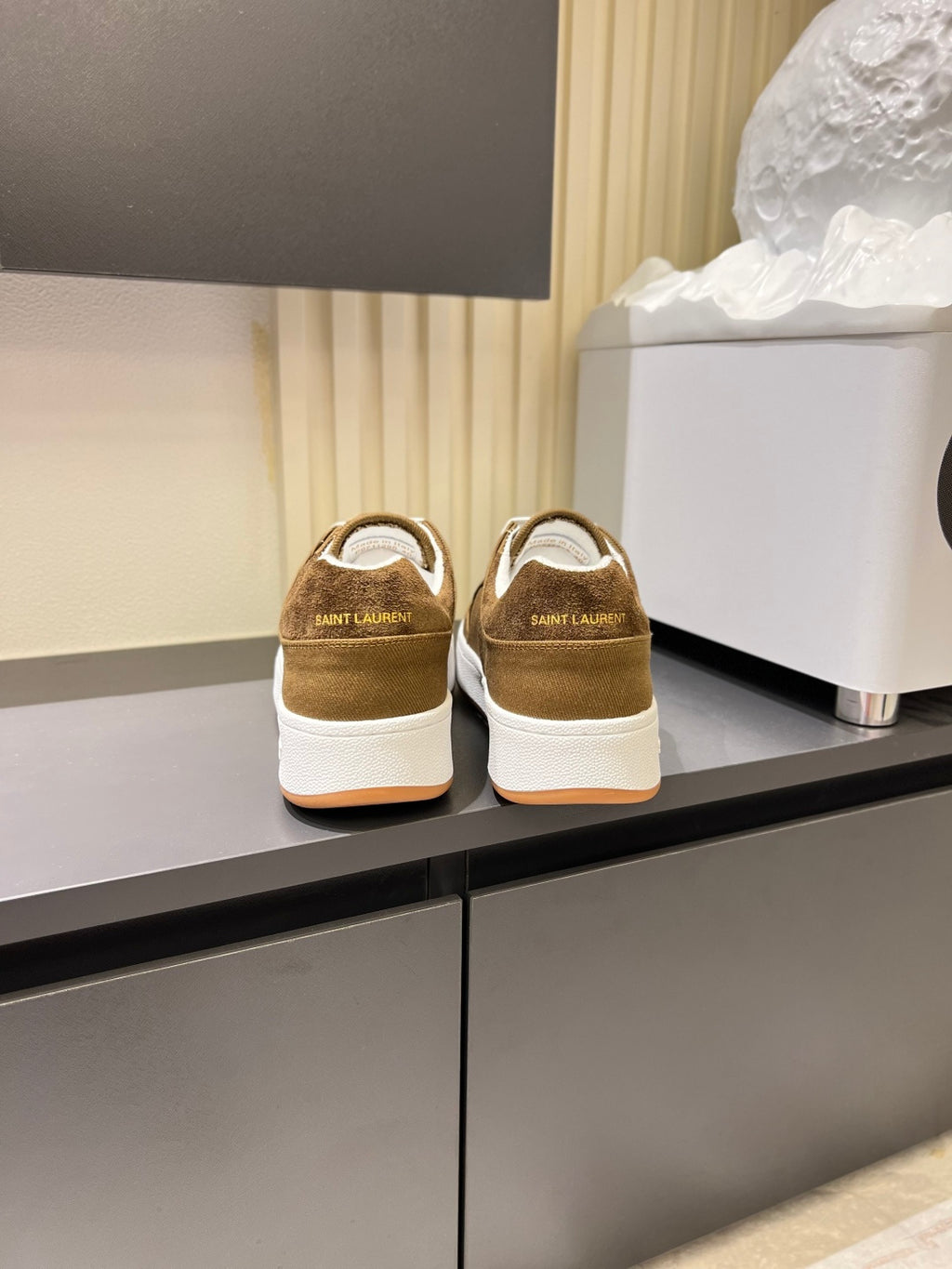 Yves Saint Laurent Sneaker