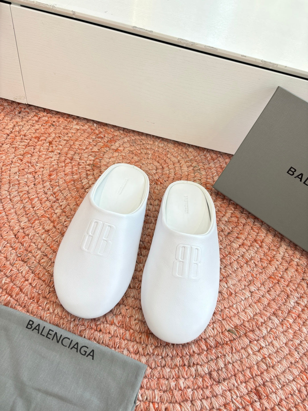 Balenciaga Slipper