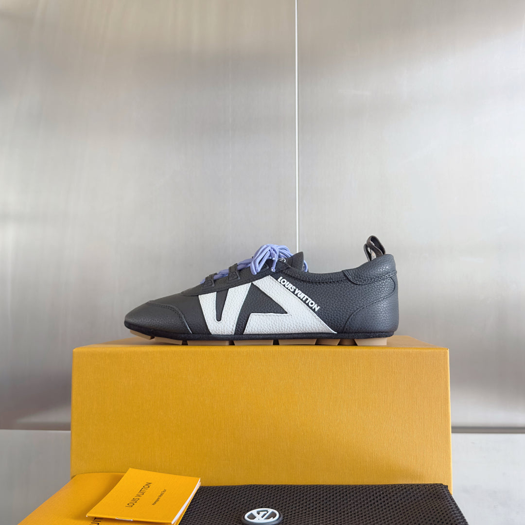 Louis Vuitton Sneaker