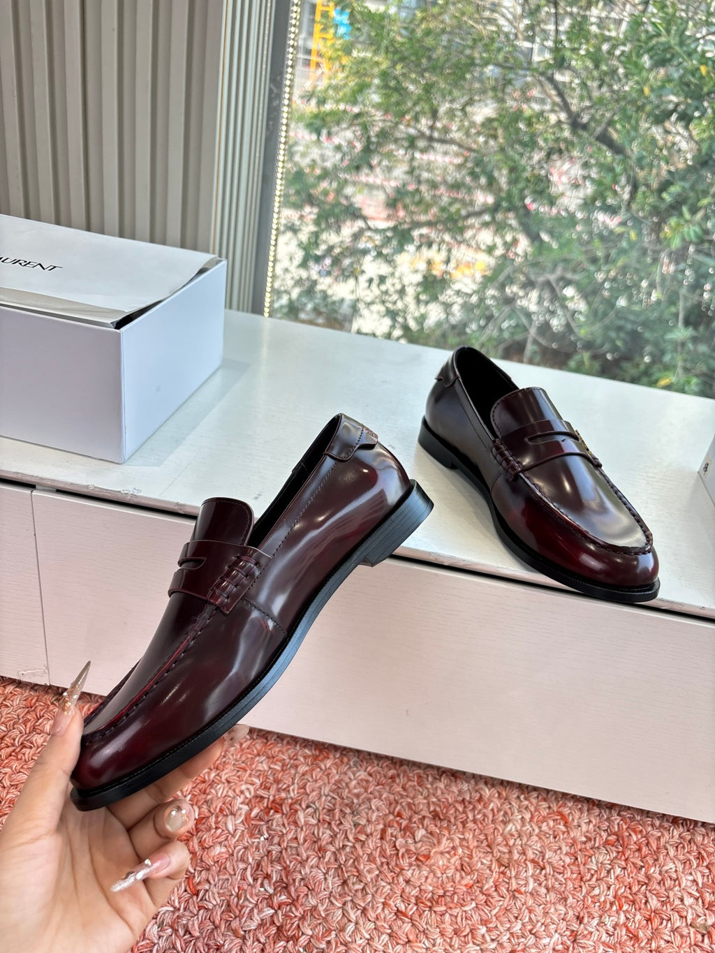 Yves Saint Laurent Loafer