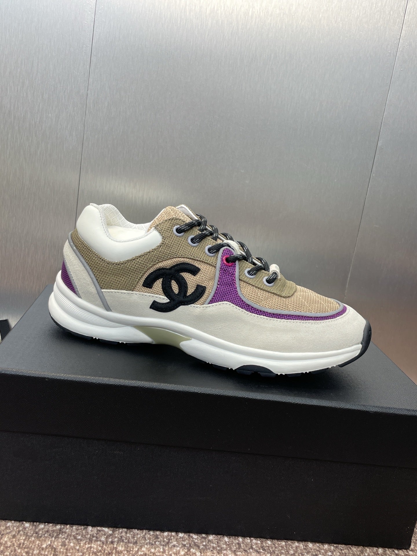 Chanel sneaker