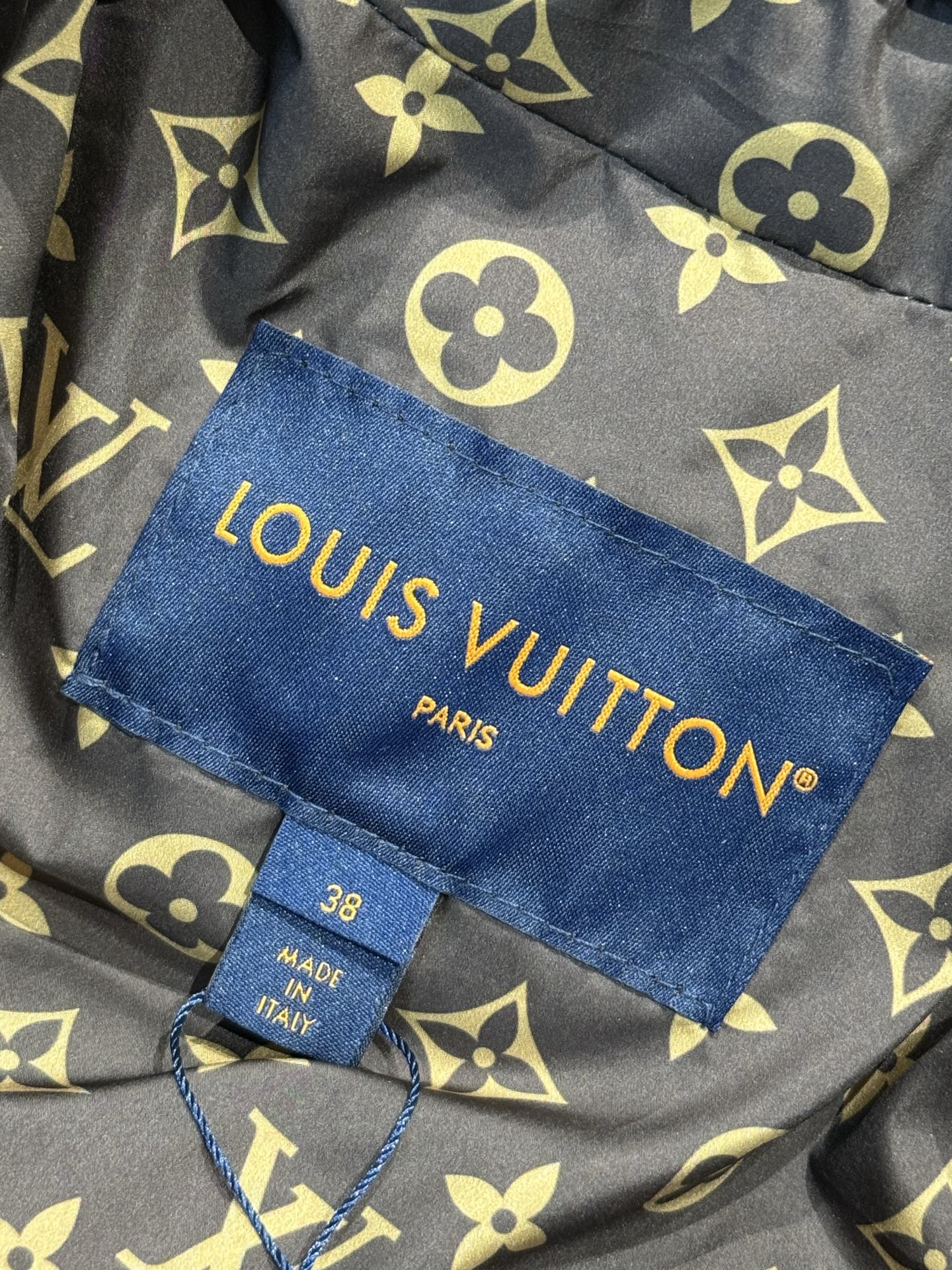 Louis Vuitton Mont