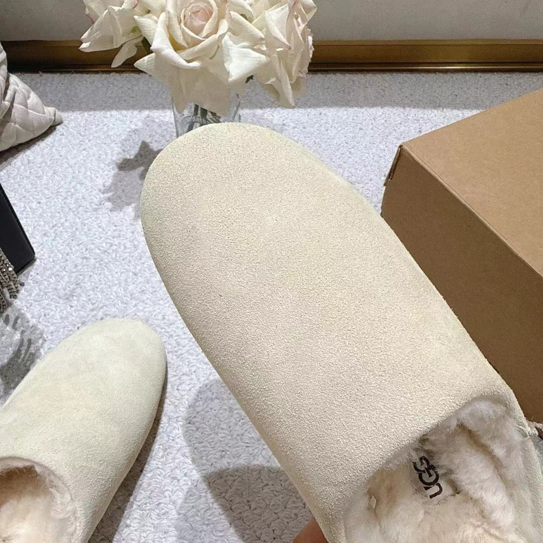 Ugg Slipper