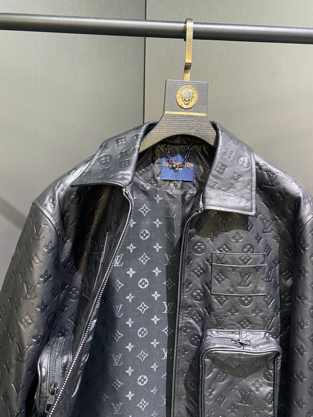 Louis Vuitton Deri Mont