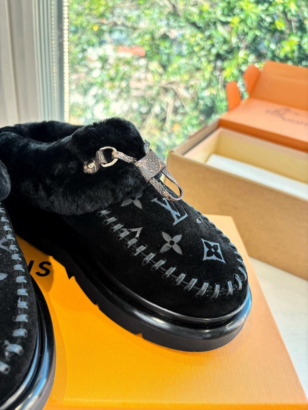 Louis Vuitton Slipper