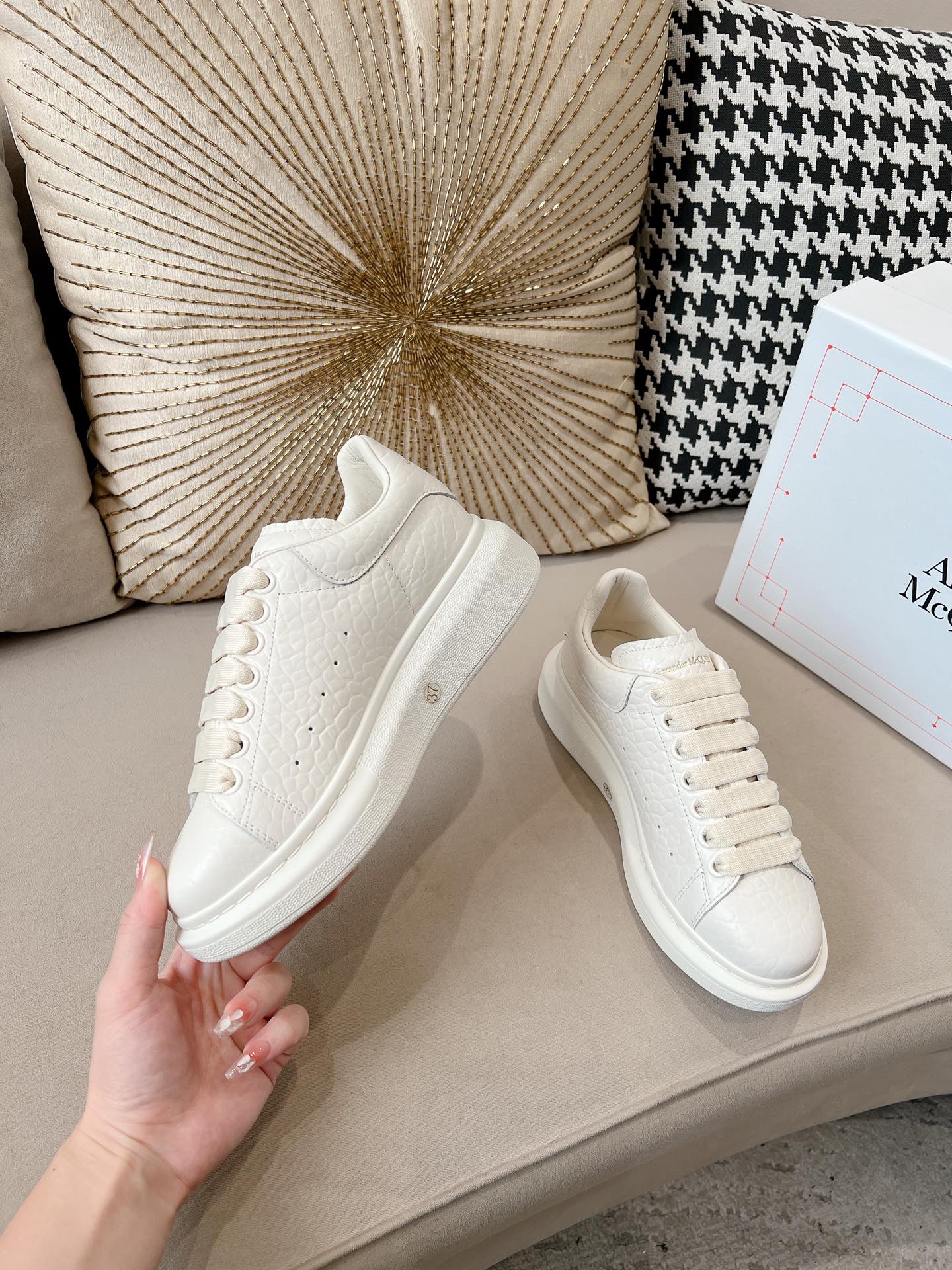 Alexander McQueen Sneaker