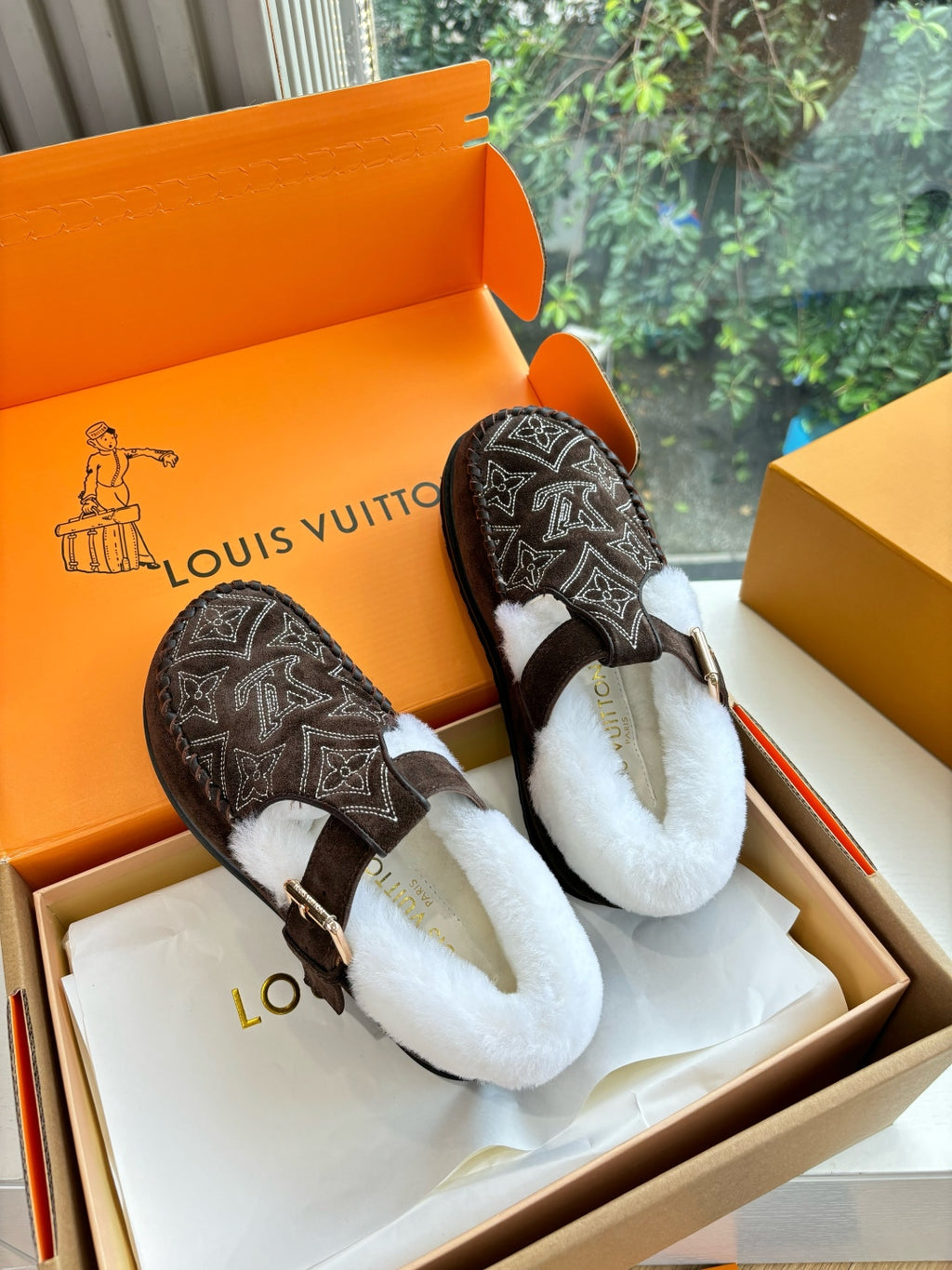 Louis Vuitton Slipper