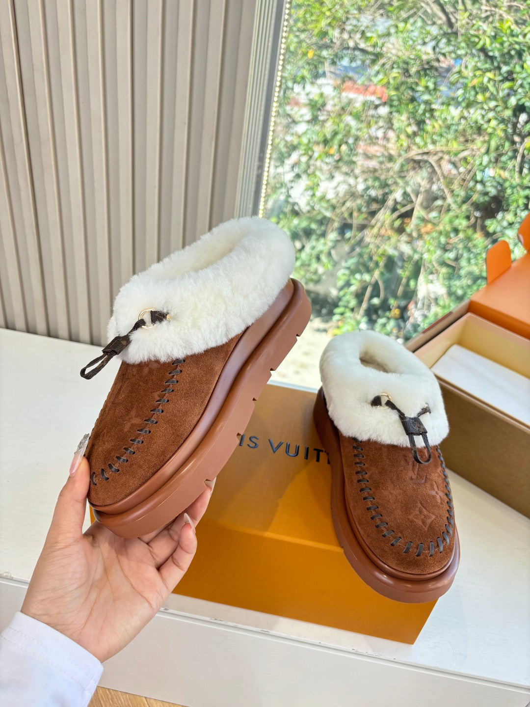 Louis Vuitton Slipper