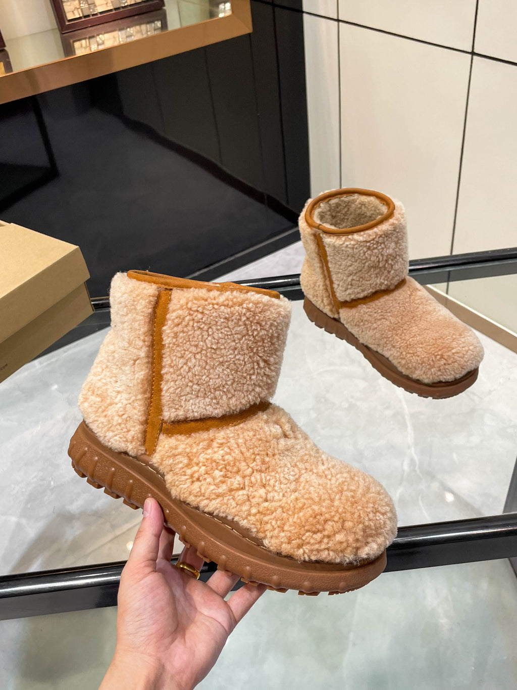 Ugg 2025 New